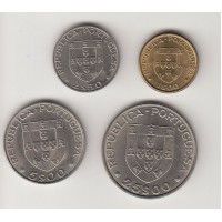 набор монет "Хоккей" (1, 2,5, 5 и 25 эскудо), Португалия, 1982